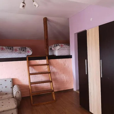 къща зорница Holiday home Brestovitsa (Borovo)