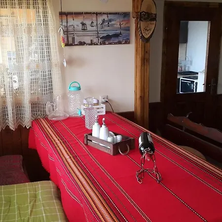 Holiday home къща зорница Brestovitsa (Borovo)