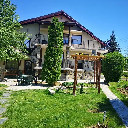 къща зорница